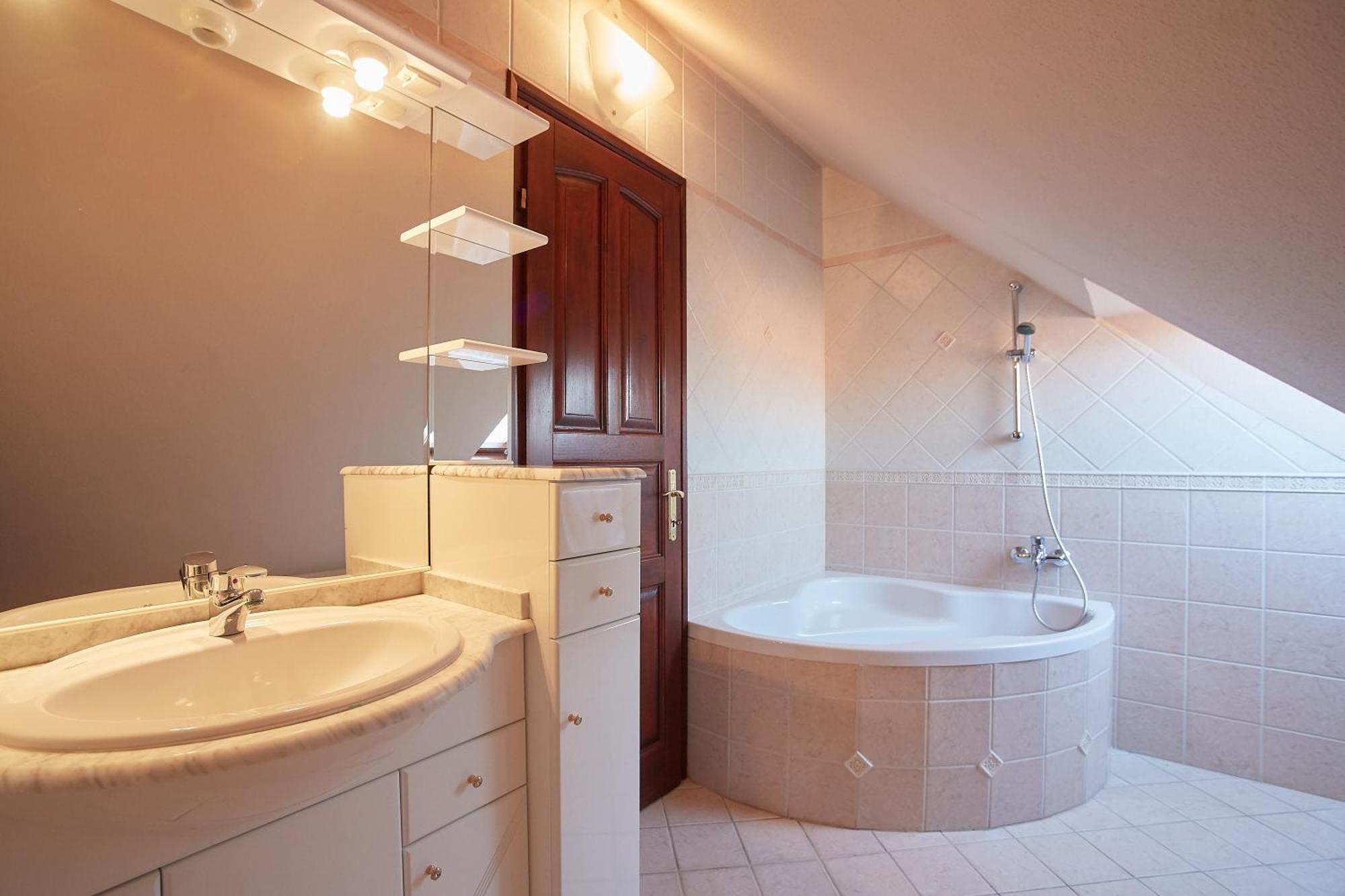 Lujza Apartman Goedoello Apartment Ngoại thất bức ảnh